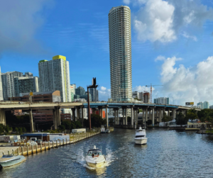 ¿Cómo puedo comprar una casa en Miami si soy peruano?